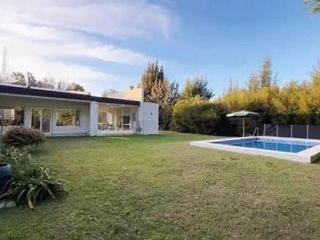 Foto 6 de Casa en venta - 4 Dormitorios 3 Baños - Verónica