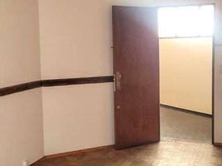 Foto 5 de Departamento en  alquiler en el centro a una cuadra de la muni