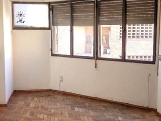 Foto 2 de Departamento en  alquiler en el centro a una cuadra de la muni