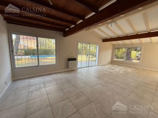 Foto 7 de Casa de tres dormitorios en alquiler en Villa Allende Golf