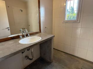 Foto 6 de Casa de tres dormitorios en alquiler en Villa Allende Golf