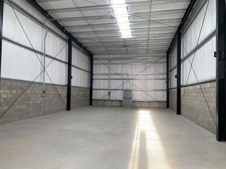 Foto 2 de Depósito en Alquiler de 205 m2 en Benavidez