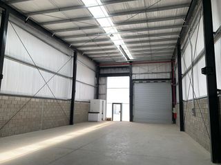 Foto 1 de Depósito en Alquiler de 615 m2 en Benavidez