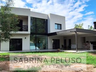 Foto 39 de ALQUILER CASA- Barrio Álvarez del Bosque- Francisco Alvarez