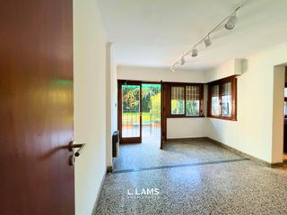 Foto 17 de Alquiler - Casa 4 ambientes con dependencia y amplio parque - Barrio Chauvin