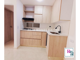 Foto 2 de Apartamento Para Arriendo en 4° Piso con Ascensor