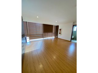 Foto 6 de AMPLIA SUITE EN RENTA AV ORDOÑEZ LASSO CUENCA