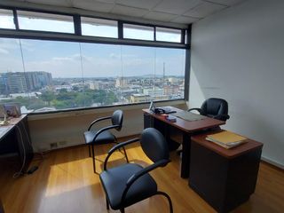 Foto 6 de Alquiler de oficina edificio empresarial en la Miguel H Alcívar, sector edificio Las Cámaras