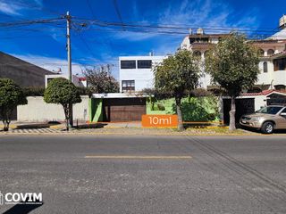 Foto 5 de Casa como Terreno en Venta en Jose Luis Bustamante y Rivero