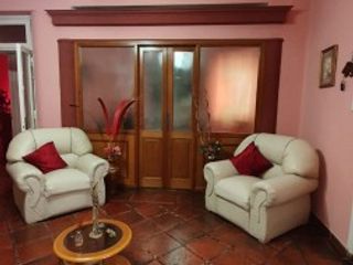 Foto 4 de VENTA - CASA 3 HABITACIONES - ZONA MICROCENTRO