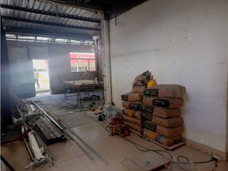 Foto 8 de Carapungo, Local Comercial en Renta, 134m2, 2 Ambientes