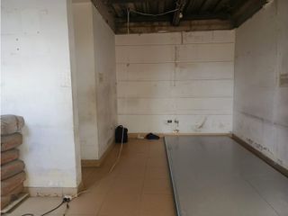 Foto 4 de Carapungo, Local Comercial en Renta, 134m2, 2 Ambientes