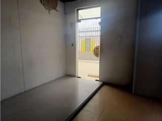 Foto 6 de Carapungo, Local Comercial en Renta, 134m2, 2 Ambientes