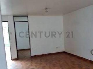 Foto 3 de Casa en Trujillo: 3 hab, 200 m², 1 estacionamiento y excelente ubicación