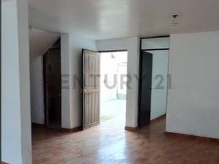 Foto 1 de Casa en Trujillo: 3 hab, 200 m², 1 estacionamiento y excelente ubicación