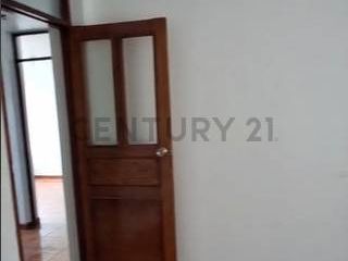 Foto 2 de Casa en Trujillo: 3 hab, 200 m², 1 estacionamiento y excelente ubicación