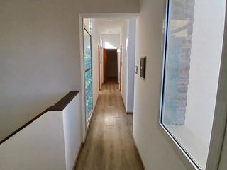 Foto 15 de Casa 4 dormitorios con jardín y pileta - Miraflores - Funes | Alquiler