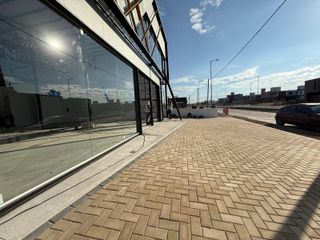 Foto 1 de Local Comercial en Alquiler - 118 m2 en DOCTA URBANIZACION