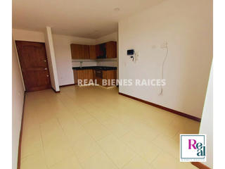 Foto 3 de Apartamento en arriendo – 4º piso con ascensor