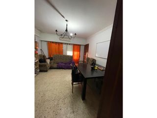 Foto 4 de casa de tres dormitorios en dos plantas