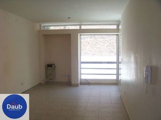 Foto 17 de Amplio y lindo Dpto. 1 D en alquiler Casanova al 500 $ 500.000+ Exp.