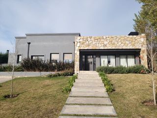 Foto 1 de Casa en alquiler temporal en Arenas del Sur
