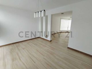 Foto 2 de EN RENTA CASA 3 DORMITORIOS CON BAÑO Y CLOSET 115m2