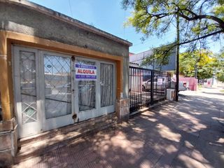 Foto 2 de Casa alquiler av. Fuerza Aerea al 3600 3 dor