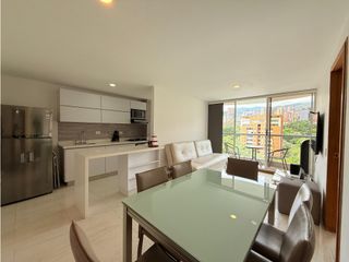 Foto 3 de Amoblado HERMOSO Aparta estudio en las Vegas Poblado