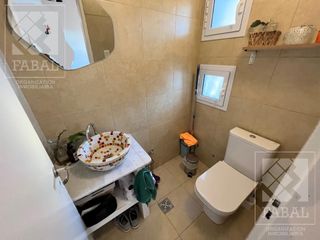 Foto 6 de Casa venta Comahue Golf Club Neuquén, 2 dormitorios, 3 baños y jardín