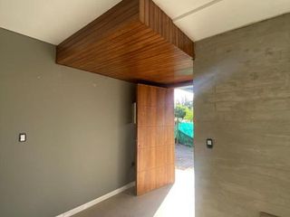 Foto 7 de Casa a Estrenar con la mejor ubicacion en Chacras de Coria. Barrio Privado Darragueira Park