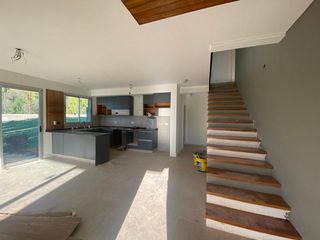 Foto 8 de Casa a Estrenar con la mejor ubicacion en Chacras de Coria. Barrio Privado Darragueira Park