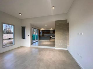 Foto 19 de Casa a Estrenar con la mejor ubicacion en Chacras de Coria. Barrio Privado Darragueira Park