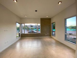 Foto 18 de Casa a Estrenar con la mejor ubicacion en Chacras de Coria. Barrio Privado Darragueira Park