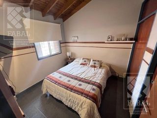 Foto 14 de Casa venta Santa Genoveva, 3 dormitorios, pileta y quincho
