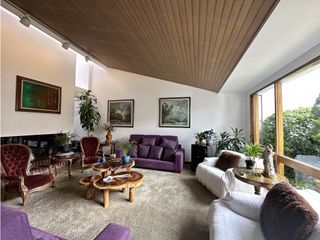 Foto 3 de VENTA CASA CEDRITOS, 430 MTS, 5 HAB, 4 PARQ, 2 JARDINES
