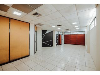 Foto 2 de Kennedy, Oficina en Venta, 170m2, 1 Ambiente