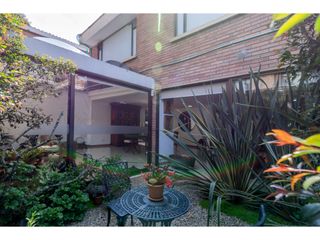 Foto 1 de Casa remodelada para arriendo en Santa Ana, Bogotá