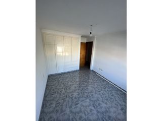 Foto 6 de Residencial-Depto. 1er piso a la calle!