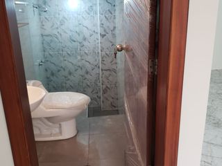 Foto 12 de ¡TE VAS A ENAMORAR! Casa de 3 pisos en Martínez, Ambato- Espacio, Confort y plusvalía
