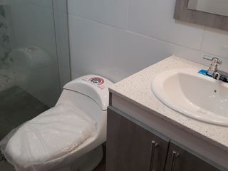 Foto 2 de ¡TE VAS A ENAMORAR! Casa de 3 pisos en Martínez, Ambato- Espacio, Confort y plusvalía