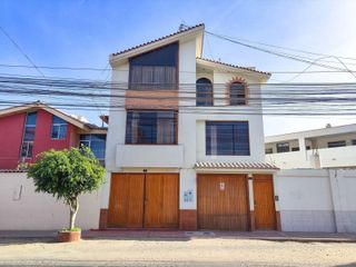Foto 1 de Casa en  VENTA