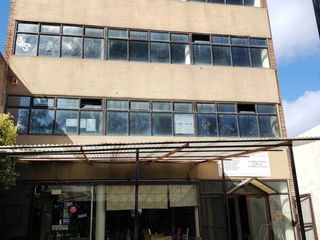 Foto 2 de EDIFICIO CORPORATIVO FRENTE A FABRICA FORD