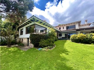 Foto 1 de INCREIBLE CASA EN SANTA ANA ORIENTAL-GRAN JARDIN-VENTA-RENTA