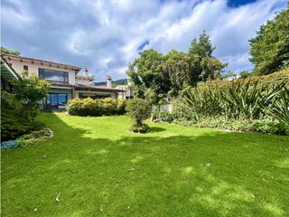 Foto 2 de INCREIBLE CASA EN SANTA ANA ORIENTAL-GRAN JARDIN-VENTA-RENTA