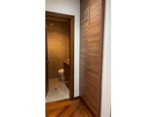 Foto 9 de Departamento en González Suárez 389 m² en renta – vista y lujo total