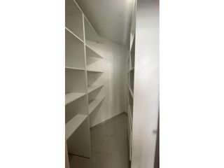Foto 5 de Departamento en González Suárez 389 m² en renta – vista y lujo total