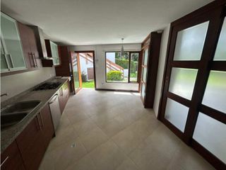 Foto 7 de Casas de arriendo con jardín piscina y vista en Tanda Nayón