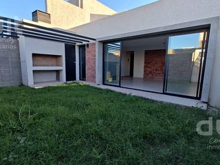 Foto 3 de Duplex en alquiler 2 dorm y dos baños en una sola planta! San Ignacio!
