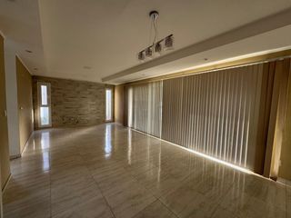 Foto 4 de Alquiler Casa 3 dorm y pileta en Barrio cerrado La Castellana